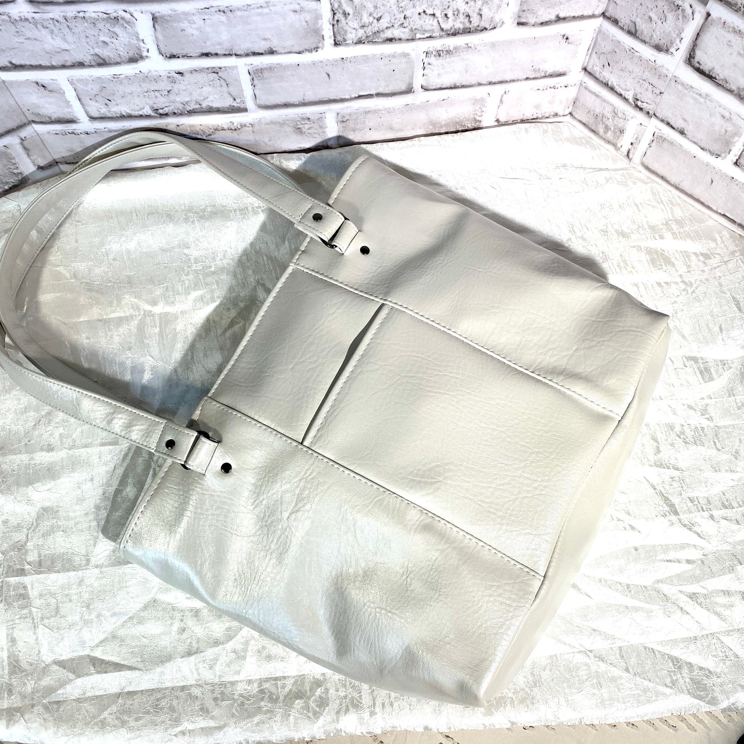 Large Tote in an off white vinyl