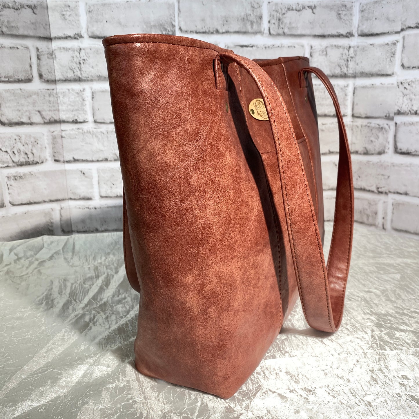 Large Tote in brown vinyl