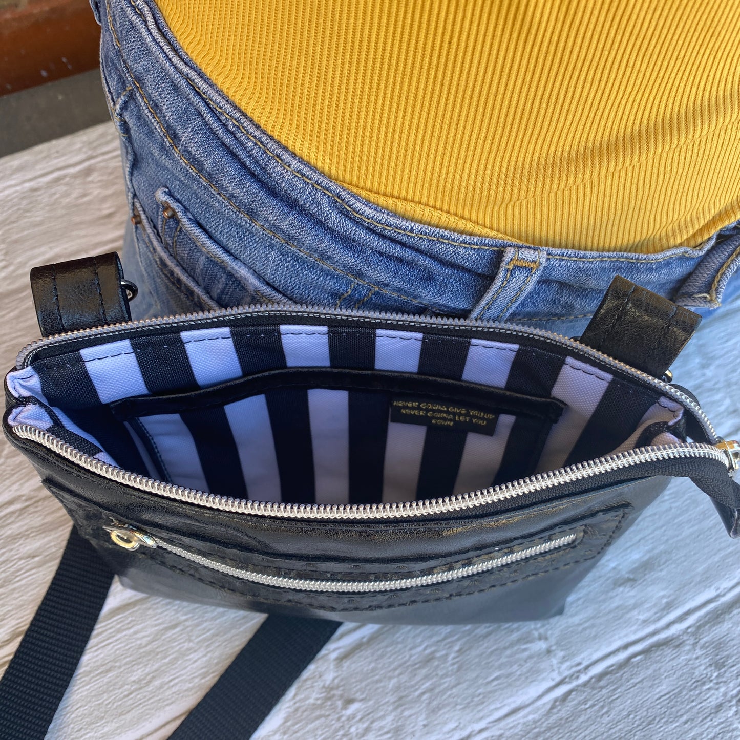 Switch Bag in black (sample bag)