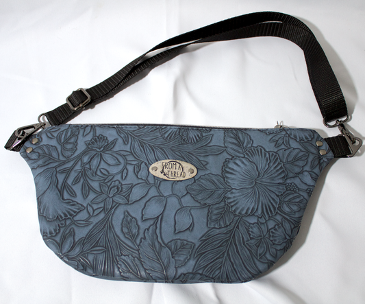 Hip bag, Cross body bag