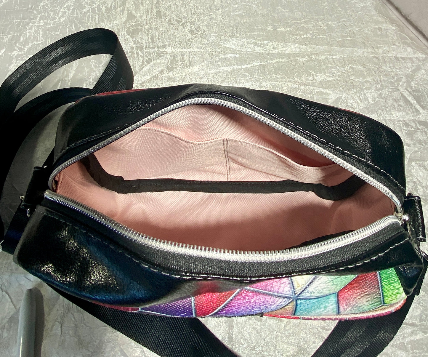 Boxy Cross body bag black with multiple colors