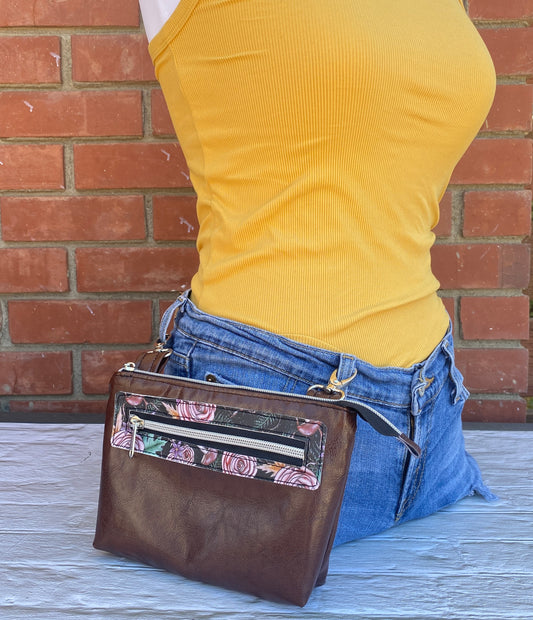 Switch Bag in brown vinyl(sample bag)